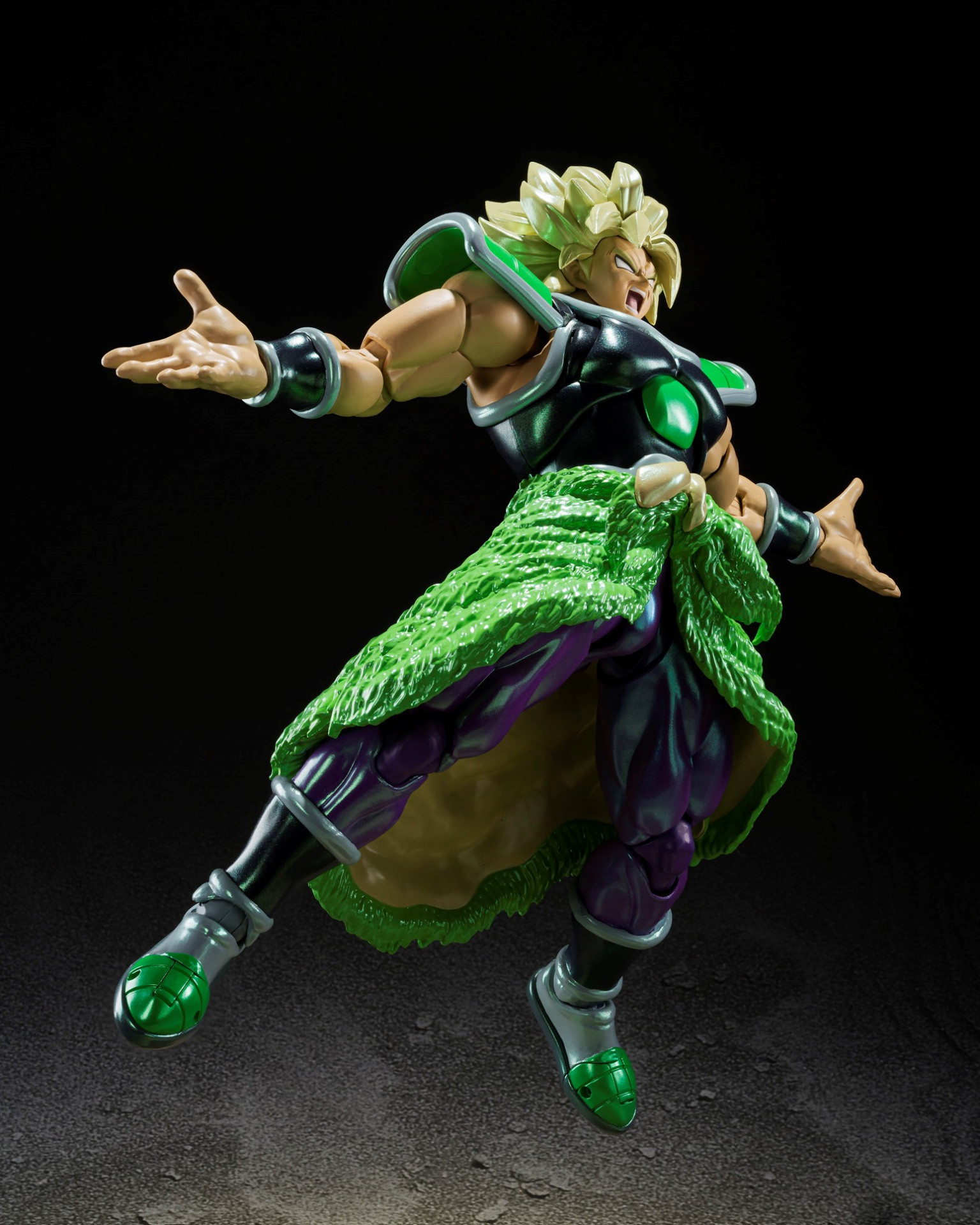 North America Info] Exclusive Broly Figure from TAMASHII NATIONS